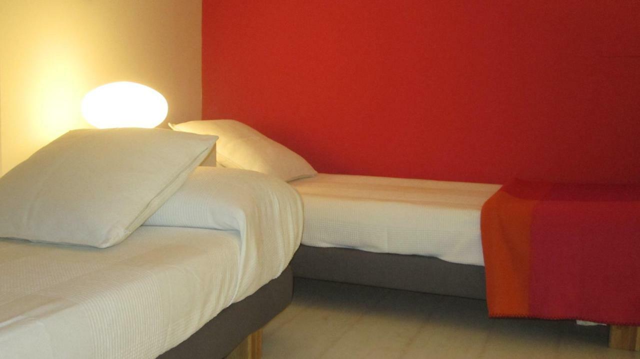 APARTAMENTO CLAUDIA ≡ Sevilla, España ≡ Tarifas de Reserva Más Económicas  en Apartamento Claudia en Sevilla